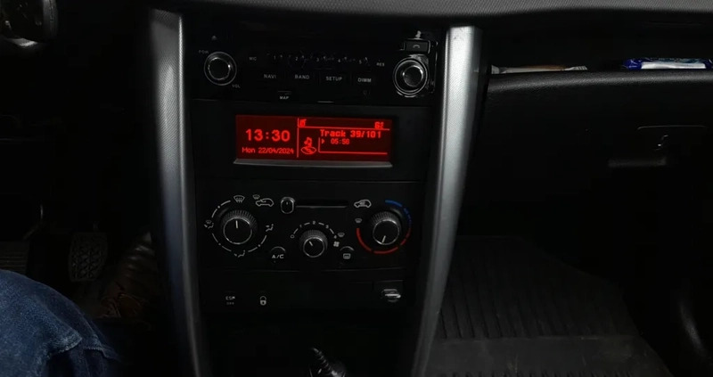 Peugeot 207 cena 7000 przebieg: 308194, rok produkcji 2006 z Puławy małe 106